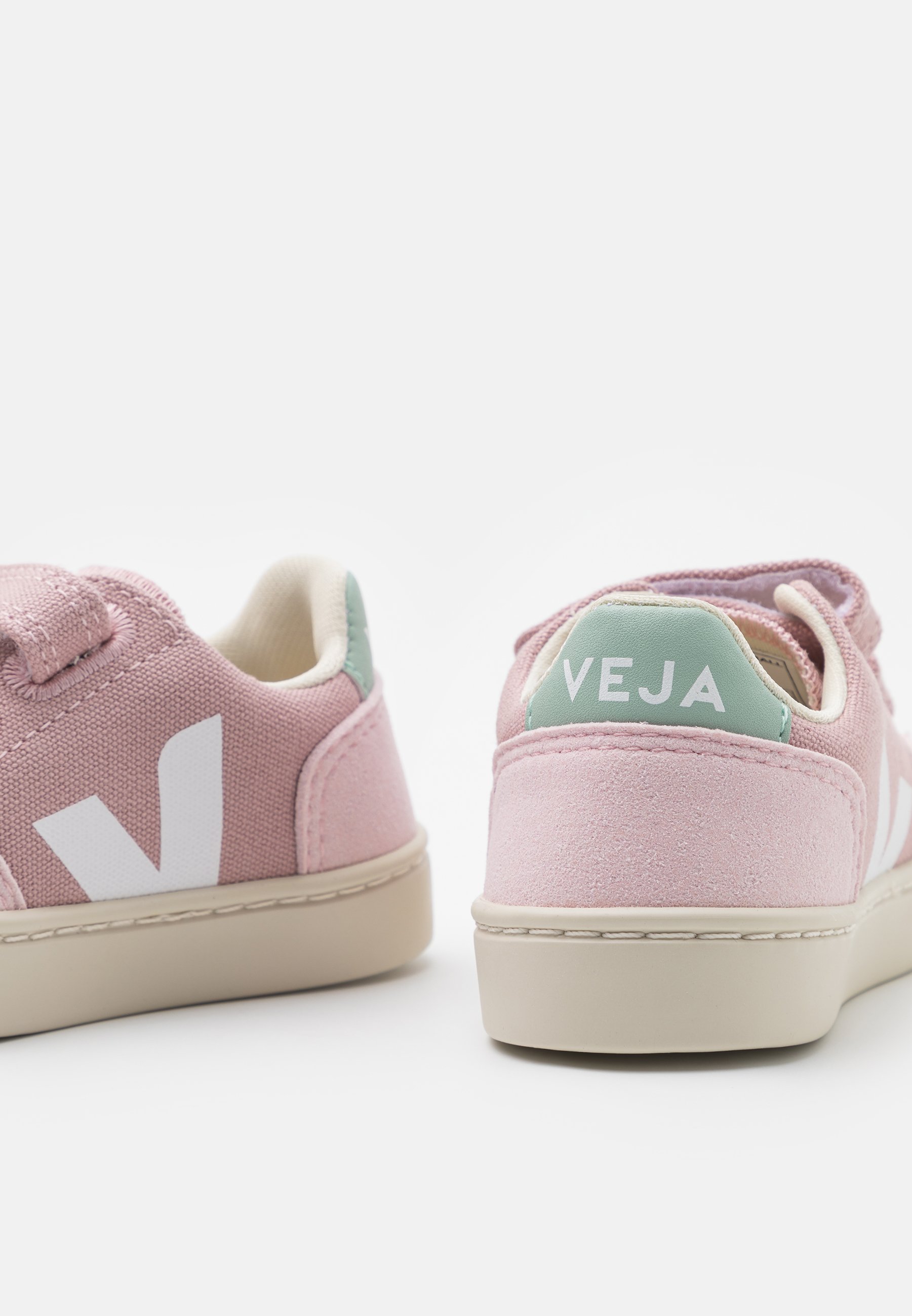 veja v12 rose