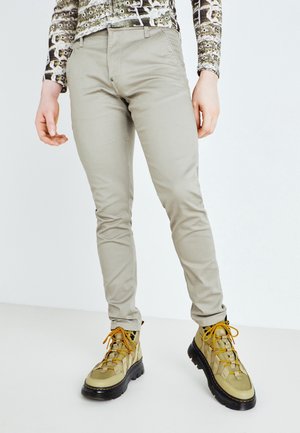 Pantalones chinos - beige