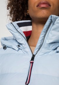 Tommy Hilfiger Daunenjacke - light blue