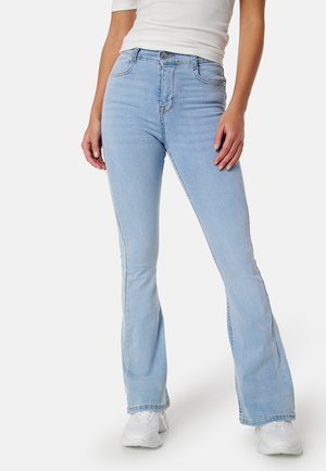 HIGH WAIST FLARED SUPERSTRETCH JEANS - Jean flare - light blue