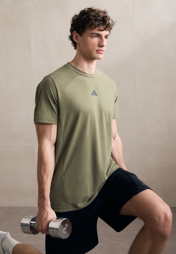 TEE - Sports T-shirt - olive strata