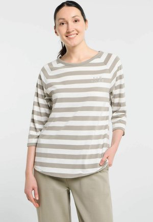 Gestreiftes langärmliges Oberteil in Beige und Weiß mit einem runden Halsausschnitt, leicht abgerundetem Saum und einem kleinen Druckdetail auf der Brust.