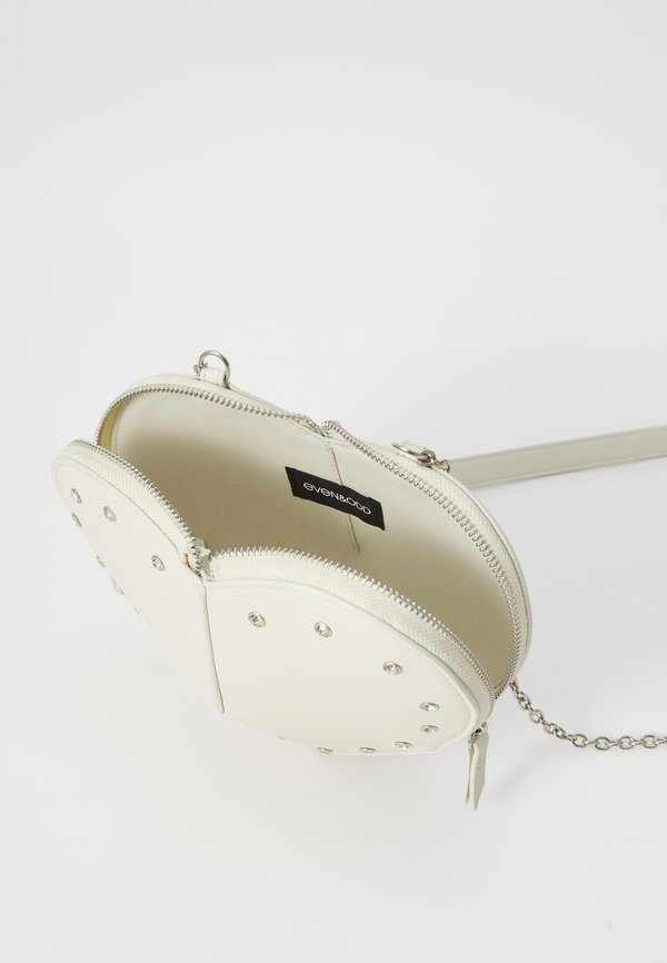 HEART - Cross body bag2