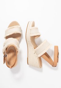 Tommy Hilfiger Sandály na platformě - off-white