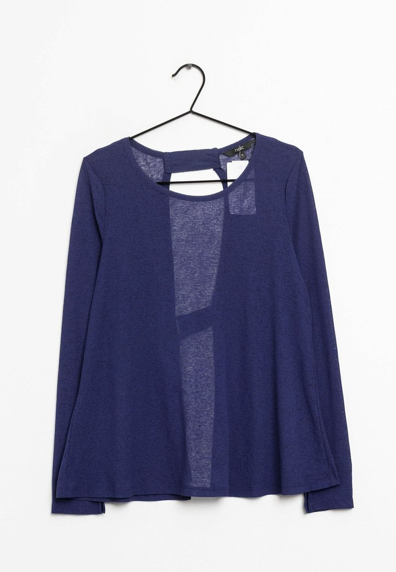 Haut long à manches violettes en tissu léger, avec un col rond et un détail découpe au dos. Caractérisé par une coupe décontractée avec un ourlet arrondi.