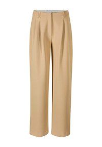 Beige wijde broek van een gladde stof, met plooien aan de voorkant en een aansluitende tailleband. Geen zichtbare zakken of versieringen.