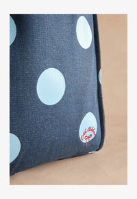 Unausgewählt, blue denim spot