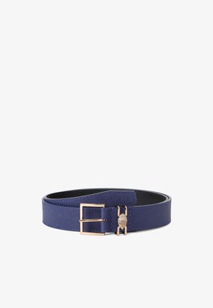 Cintura in pelle testurizzata blu navy con fibbia rettangolare dorata e piccolo dettaglio decorativo a forma di testa di animale dorata vicino alla fibbia.