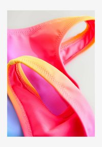 Valitud, rainbow ombre