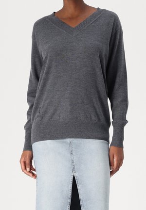 Sweter