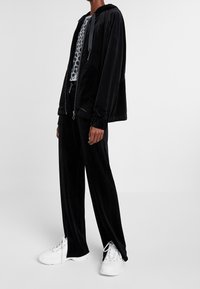 Desigual Sudadera con cremallera - black