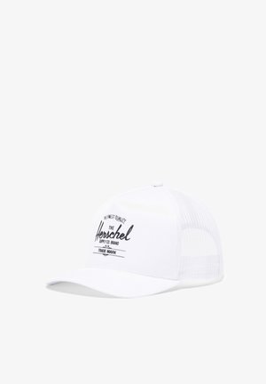 Valkoinen trucker-lippis, jossa on musta painettu logo ja teksti etuosassa. Lippiksessä on muotoiltu lippa ja verkkomaiset sivut tuuletusta varten.