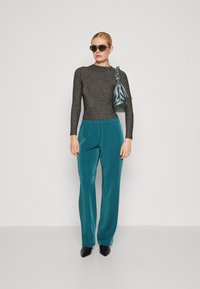 Samsøe Samsøe HOYS STRAIGHT PANTS  - Auduma bikses - atlantic deep