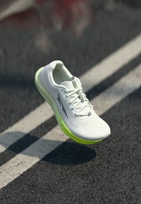Unselected, white/lime