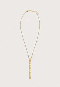 Χρυσός τόνος κολιέ με σχεδίαση αλυσίδας που περιλαμβάνει ορθογώνιους συνδέσμους και κάθετο μενταγιόν από στοίβες τετραγώνων, με κομψό φινίρισμα.