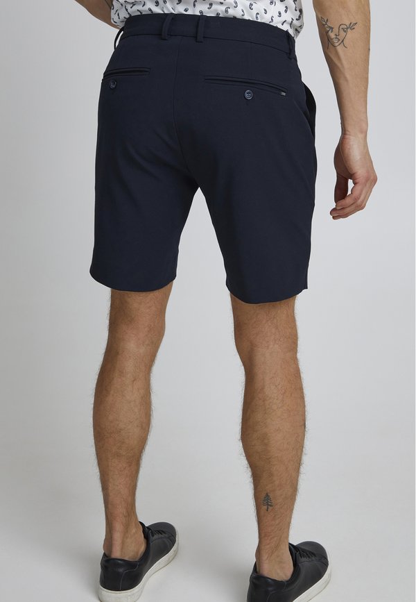 CFCARSTEN SLIM FIT - Shorts2