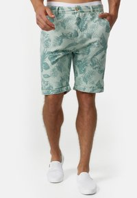 INDICODE JEANS - Shorts - surf spray Miniatyrbild 1