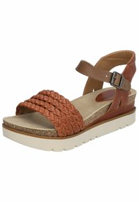 Sandalo in pelle marrone con design a trama intrecciata, fibbia regolabile alla caviglia e un plantare imbottito su una suola testurizzata di colore chiaro.