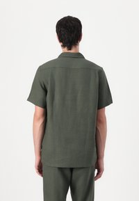 Thumbnail Image 4