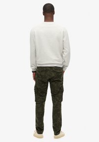 Superdry & Co CORE - Cargobroek - woodland khaki camo
