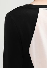 VILA Robe fourreau - light pink