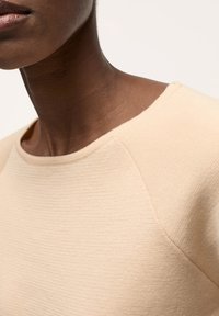 LANIUS IN PUNTO MILANO - Strickpullover - latte