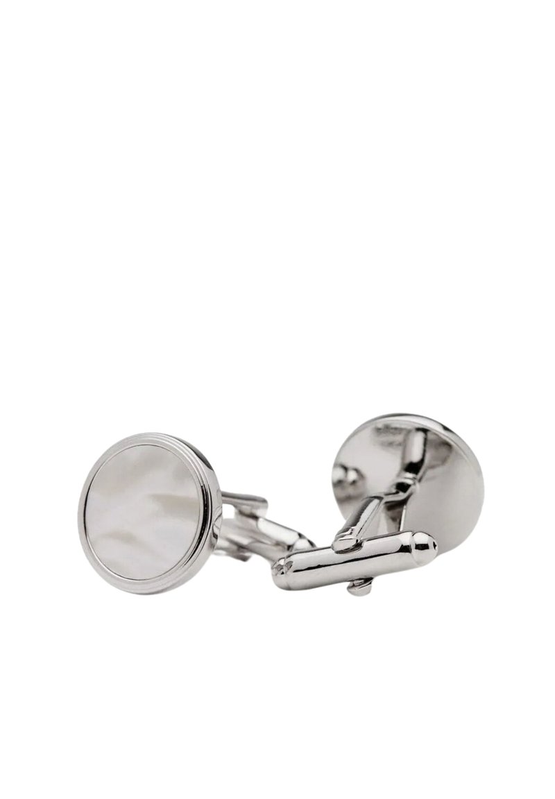 Silver cufflinks med runda, släta ytor och en polerad yta. Har en klassisk design och ett rörligt lås för enkel användning.