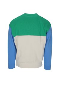 Farbenblockiertes Pullover-Sweatshirt mit grünen, cremefarbenen und blauen Paneelen. Hergestellt aus einem strukturierten Stoff mit gerippten Bündchen und Ausschnitt.