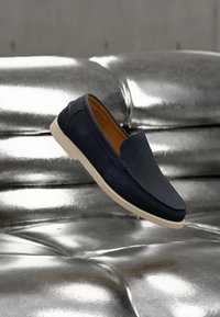 Non sélectionné, dark navy