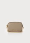 BRYANT XS CHAIN CHARM - Portefeuille - birch