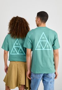 HUF TEE UNISEX - Camiseta estampada - sage