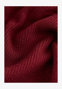 Unselected, dark burgundy red