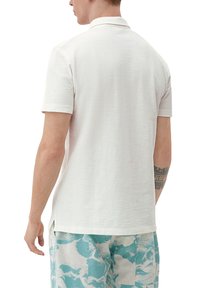 s.Oliver MIT FLAMM STRUKTUR - Poloshirt - weiß