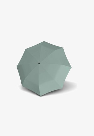 Parapluie vert clair avec un canopy octogonal, texture lisse et un bouton central noir. Conçu pour un usage compact et une protection contre la pluie.