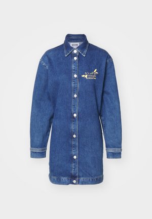 Temna modra denim jakna z gumbastim sprednjim delom, dolgimi rokavi in ovratnikom. Vsebuje rumeno vezeno besedilo in motiv lista.