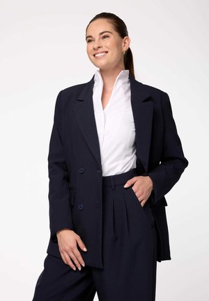 Blazer - blue 500