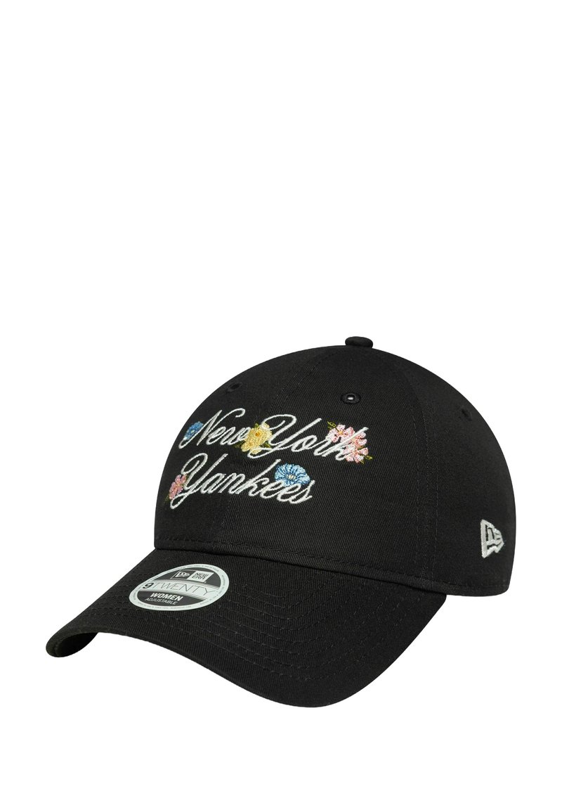Schwarze Baseballmütze mit gesticktem "New York Yankees"-Schriftzug in Weiß, akzentuiert mit bunten Blumendesigns. Hat einen gebogenem Schirm und einen verstellbaren Riemen.