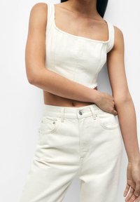 PULL&BEAR Vaqueros rectos - beige