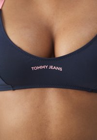 Tommy Jeans LINEAR - Bikinitopp - dark night navy
