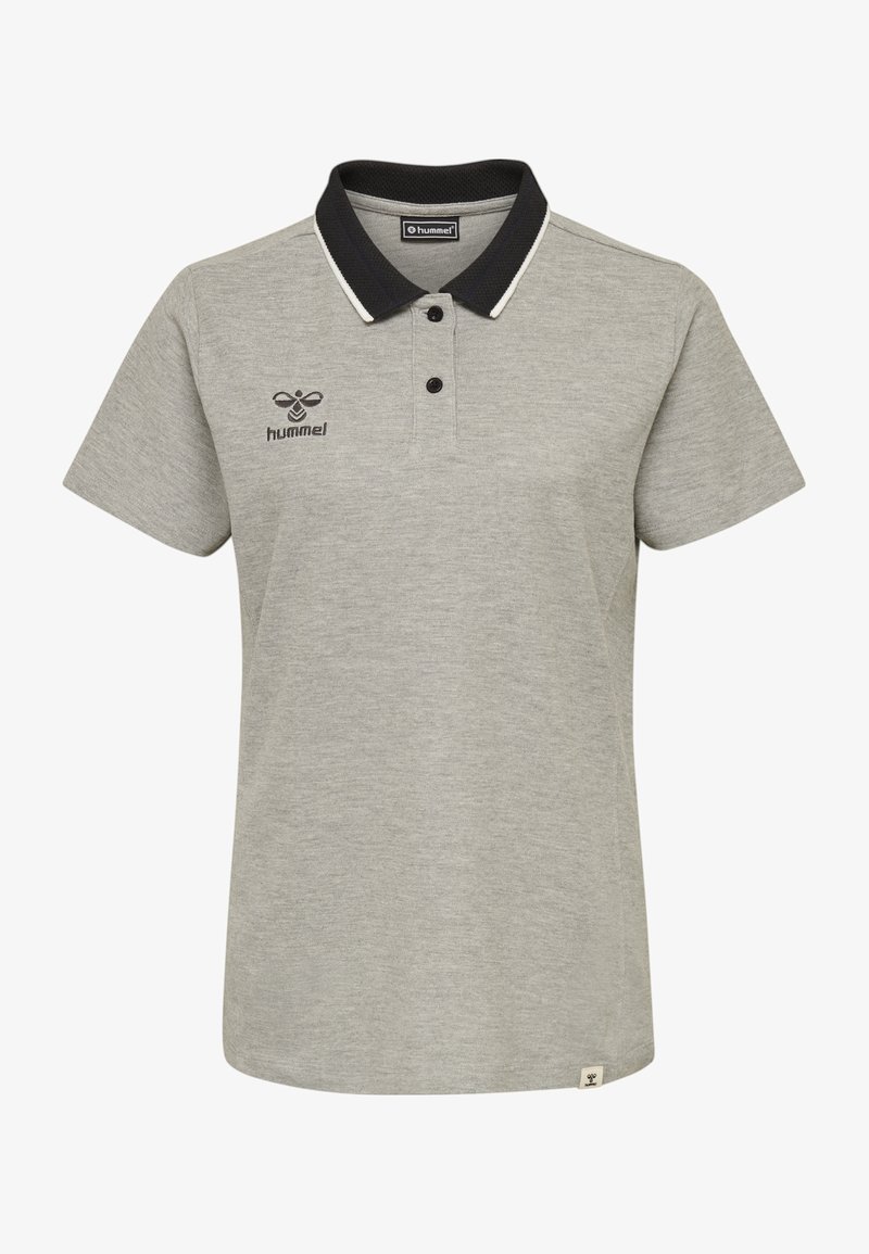 Grå piké med svart krage, kontrasterande vit kant, treknappsstängning och 'hummel'-logotyp på vänster bröst. Kortärmad.