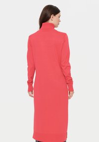 Saint Tropez MILA ROLL NECK - Abito in maglia - cayenne