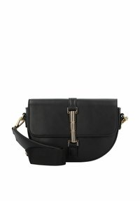 Borsa a tracolla in pelle nera con patta magnetica, accessori in metallo dorato e tracolla regolabile. Texture liscia e forma arrotondata.