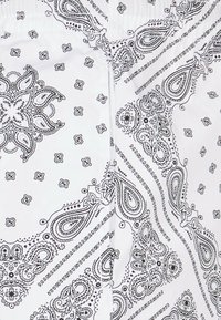 Karl Kani SMALL SIGNATURE PAISLEY BLOCK RESORT - Treniņtērpa apakšdaļas - black white