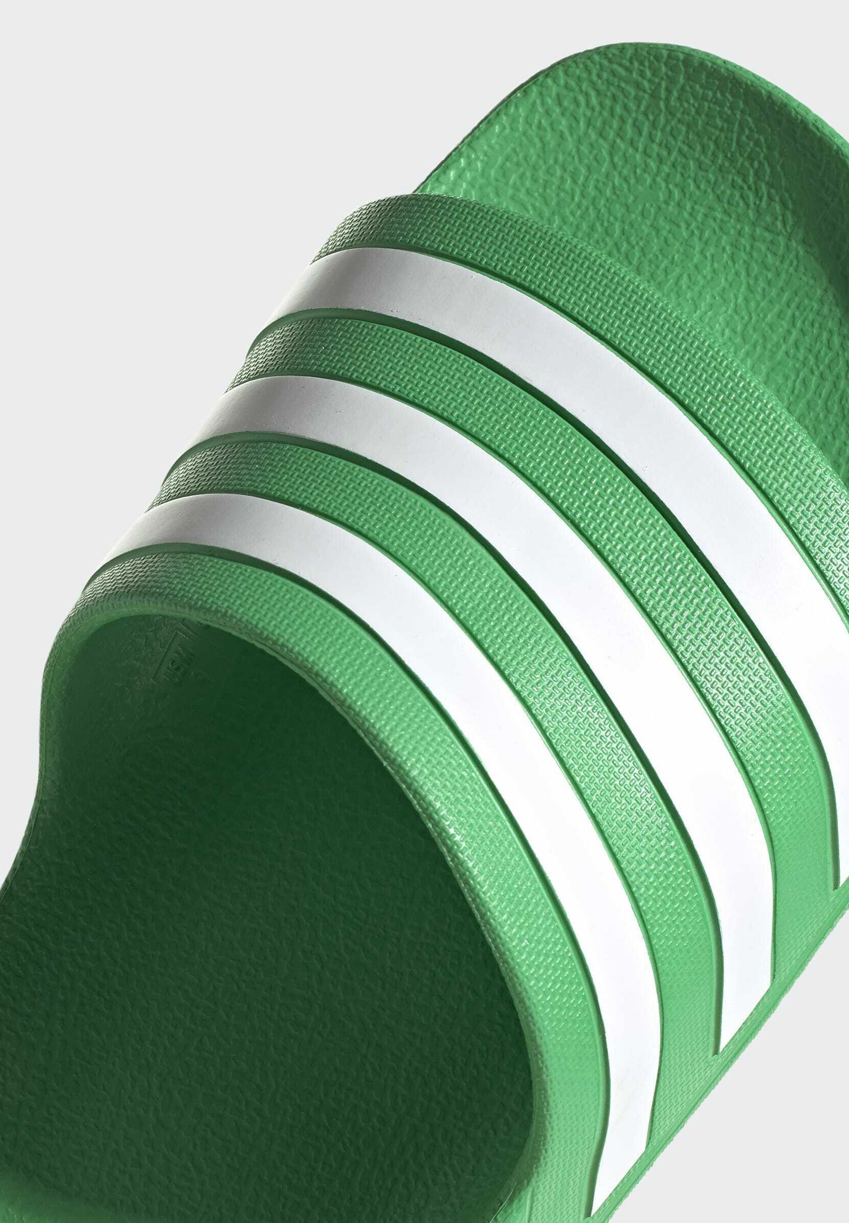 adidas Performance ADILETTE - Badslippers - green/Groen - Zalando.nl