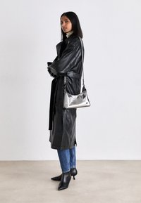 COACH CRINKLE SHOULDER BAG  - Handbag - anthracite