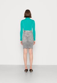 ONLY ONLHUSH - Saia de ganga - medium grey denim