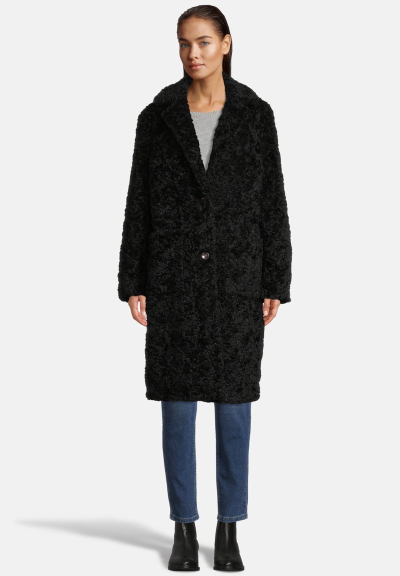 Frieda & Freddies Quilted Black Puffa Jacket 3702 Col 99