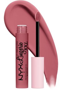 NYX Lingerie XXL flytande läppstift i en matt, mjuk rosa förpackning med svart text och en svart applikator, bredvid en böjd provstrykning av produkten.