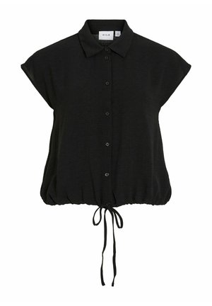 Blouse noire à manches courtes avec un devant à boutons, un col pointu, un ourlet cintré et un lien ajustable. Fabriquée en tissu léger avec une finition texturée.