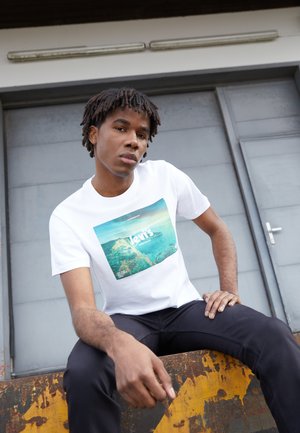 GRAPHIC CREWNECK TEE - T-shirt print - white